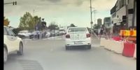 Momentul în care mama și fetița ei de doi ani sunt spulberate pe trecerea de pietoni VIDEO